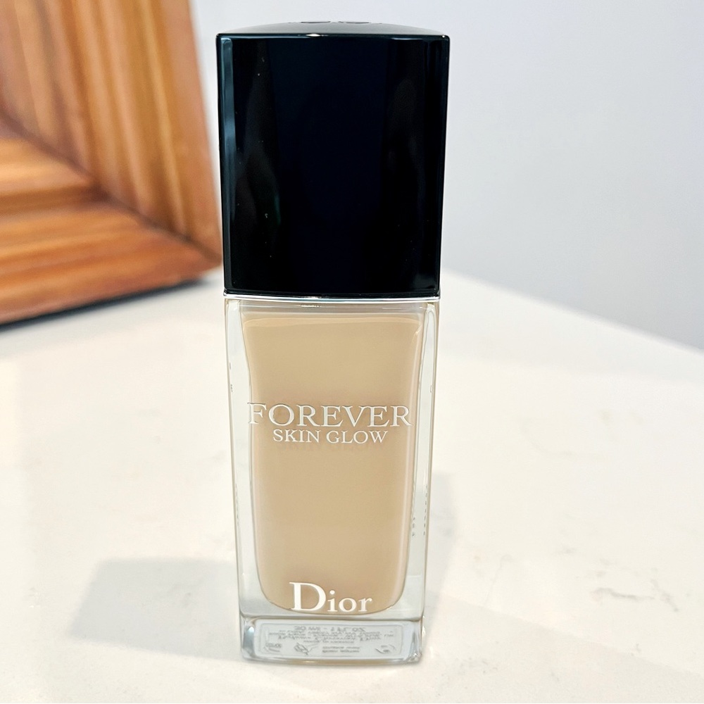 Dior Forever Skinglow Foundation 2N